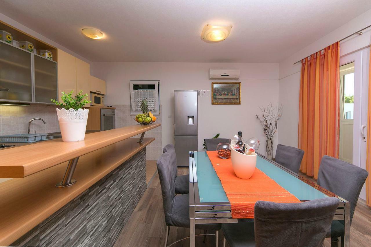 Apartma Roso