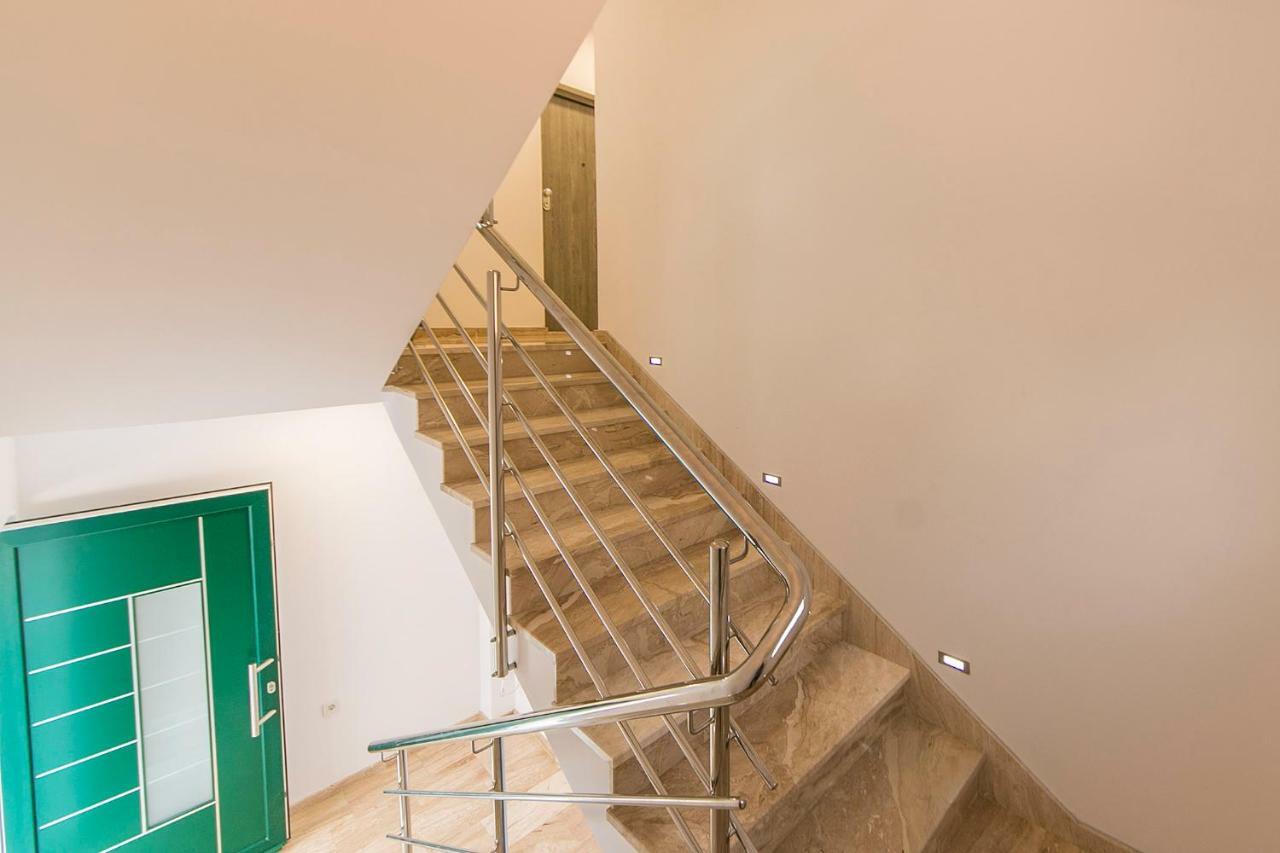 Apartma Roso
